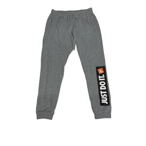 Nike Just Do It Joggers Men’s Medium Gray Fleece Sweatpants Graphic Logo